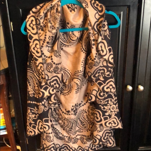 Printed reversible poncho - Picture 3 of 4